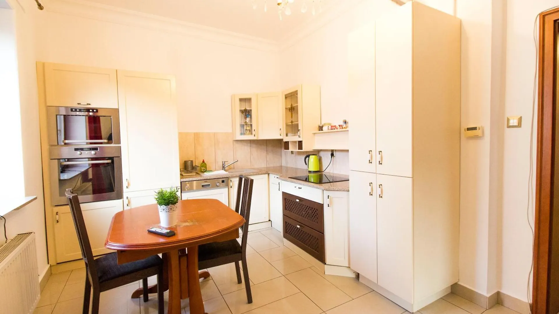 Happy Estate Apartments - Old Town Wrocław 0*,  Pologne